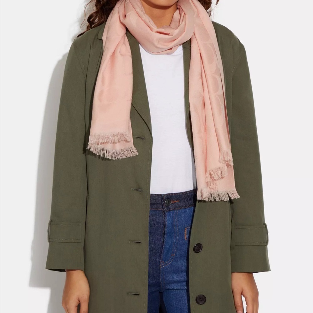 Coach Signature Wrap​